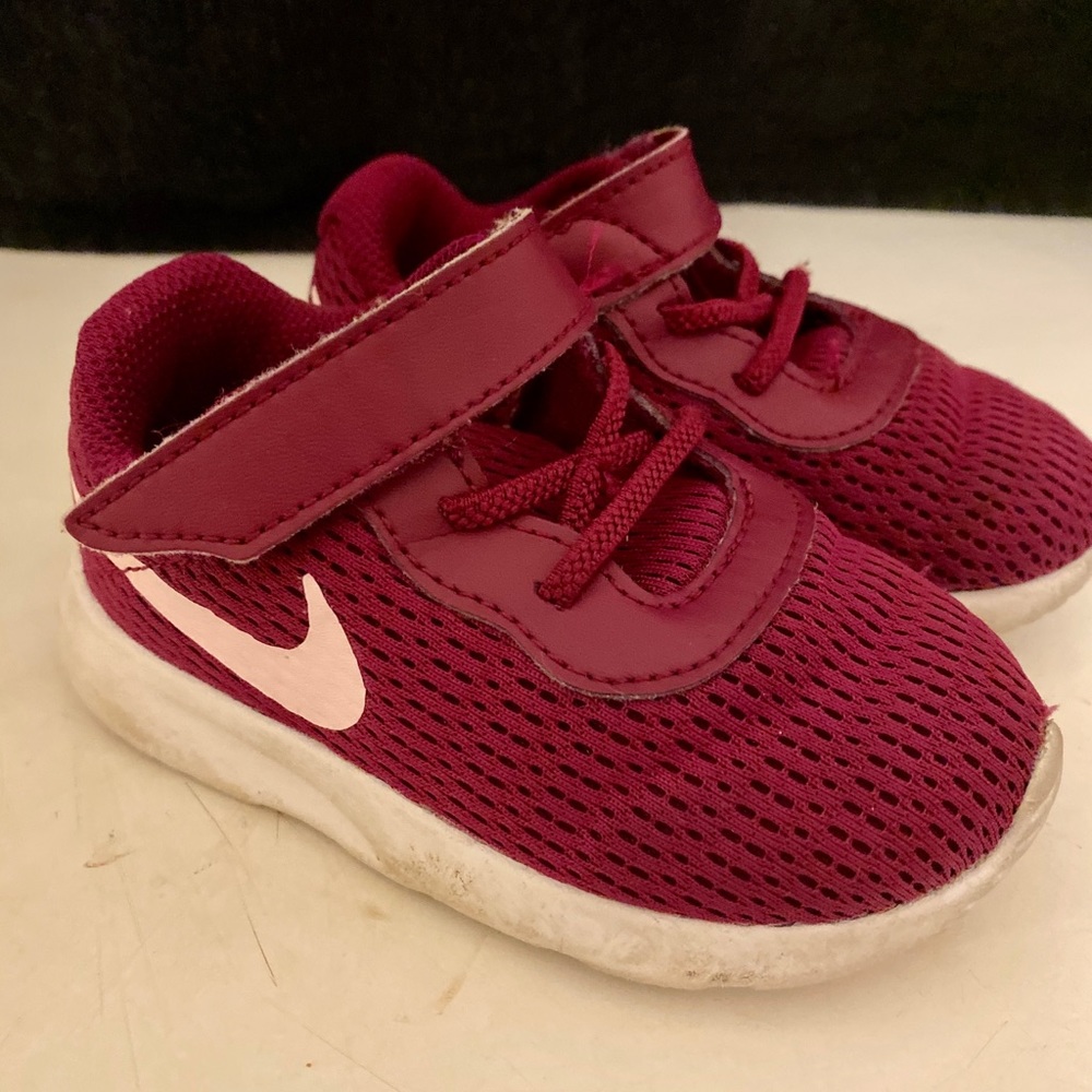Nike’s child size 6